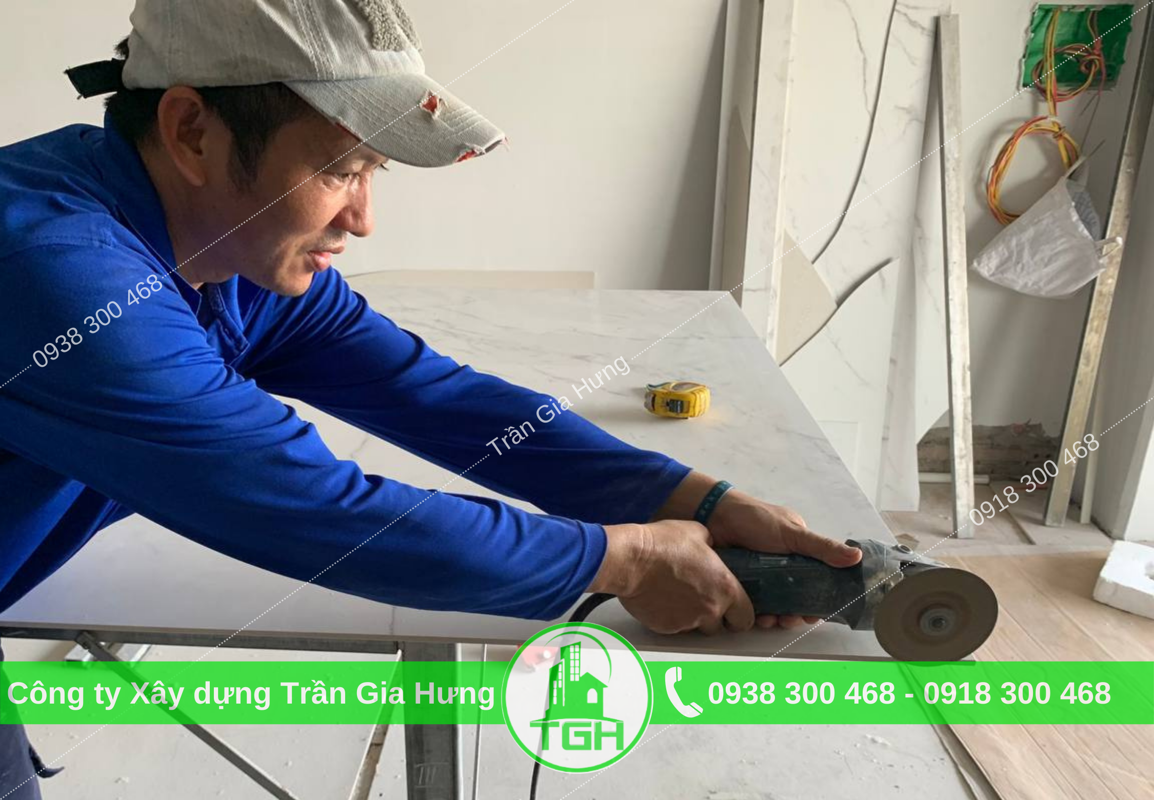 Sử dụng thành thạo các thiết bị tiên tiến là kỹ năng quan trọng của một người thợ ốp lát chuyên nghiệp
